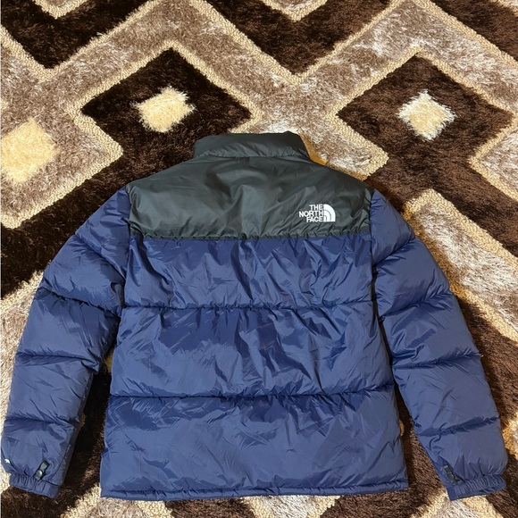 The North Face Men's Navy and Black Puffer Jacket - Picture 2 of 4